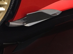 Ailettes latérales carbone mat Ferrari 488 GTB/GTS
